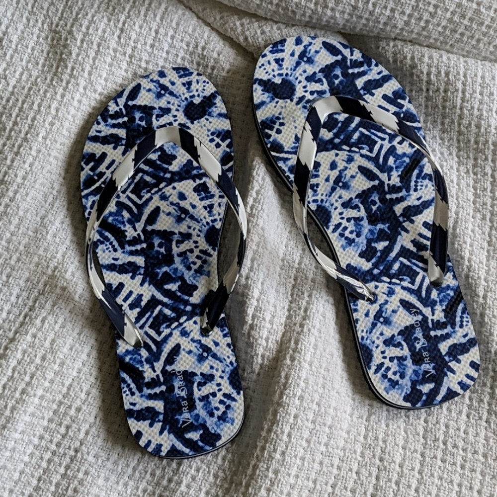 Vera Bradley Flip Flops size 7-8